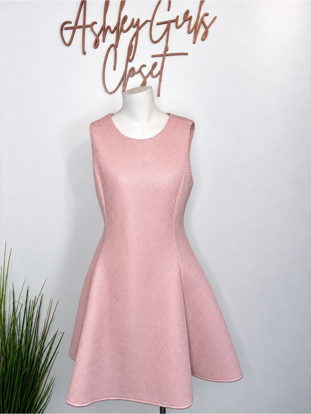 DKNY Pink Textured Fit & Flare Sleeveless Dress Size 8